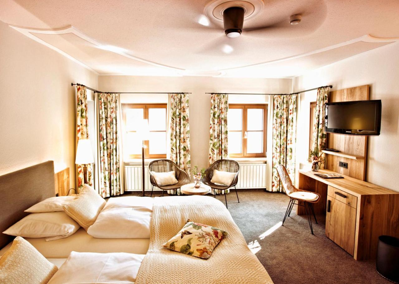 Historisches Gasthaus Hotel Hirschen Horn Gaienhofen  Bagian luar foto