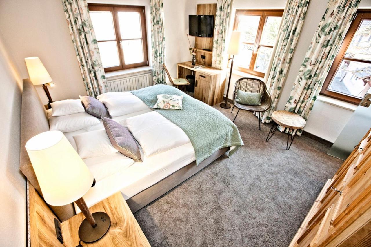 Historisches Gasthaus Hotel Hirschen Horn Gaienhofen  Bagian luar foto